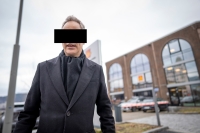 Samferdselsminister Jon-Ivar Nygård (Ap) lover mer penger til vedlikehold av riksveier i statsbudsjettet til neste år. Bildet er sladdet av vår redaksjon, da vi ikke vil se denne mannen mer enn høyst nødvendig.