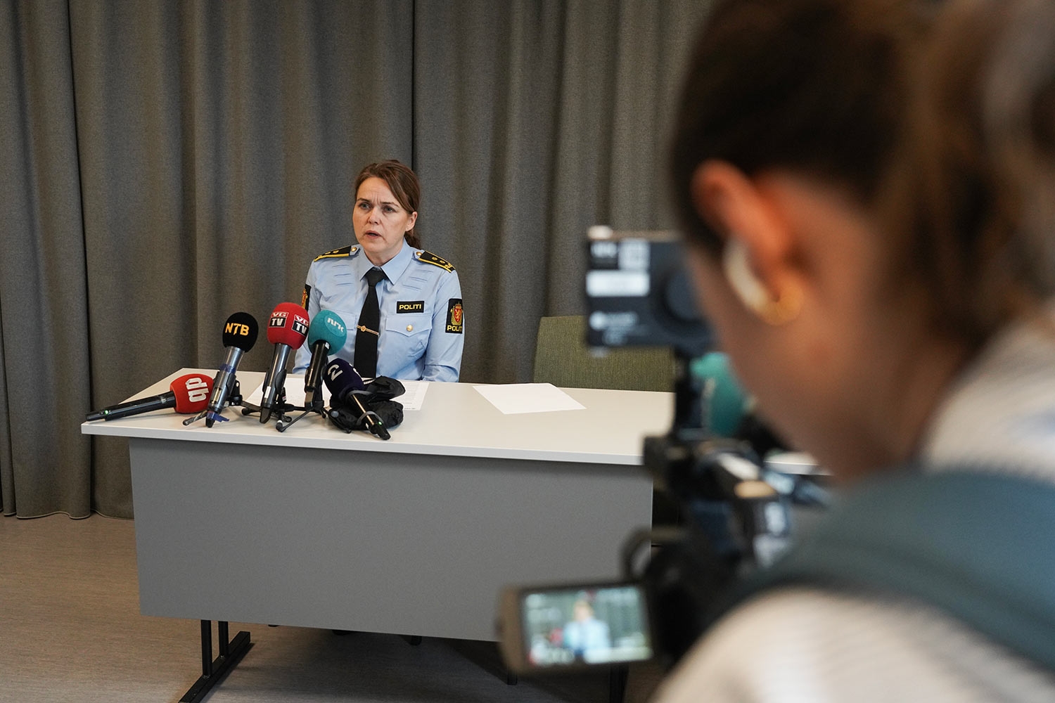 Politiadvokat Ann Iren Svane Mathiassen holdt mandag ettermiddag en felles pressekonferanse på Midtre Hallingdal politistasjon på Gol i forbindelse med drapene på Torpo.