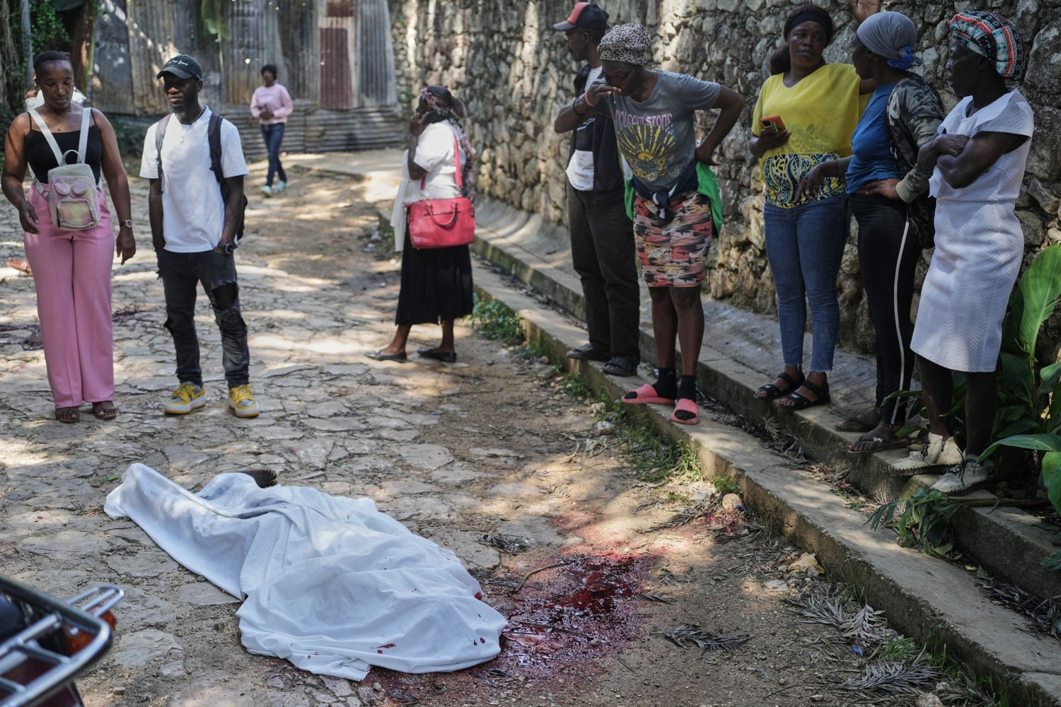 En av de døde i byen Kenscoff utenfor Port-au-Prince.