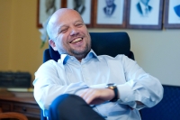 Finansminister Trygve Slagsvold Vedum (Sp) har mulighet til å bruke ekstra mye penger fra oljefondet i neste års statsbudsjett og fortsatt følge handlingsregelen.