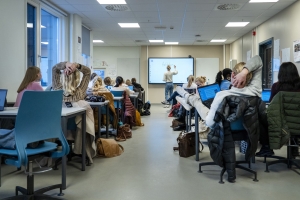 Utdanningsdirektoratet vil bygge videregående skole på nytt