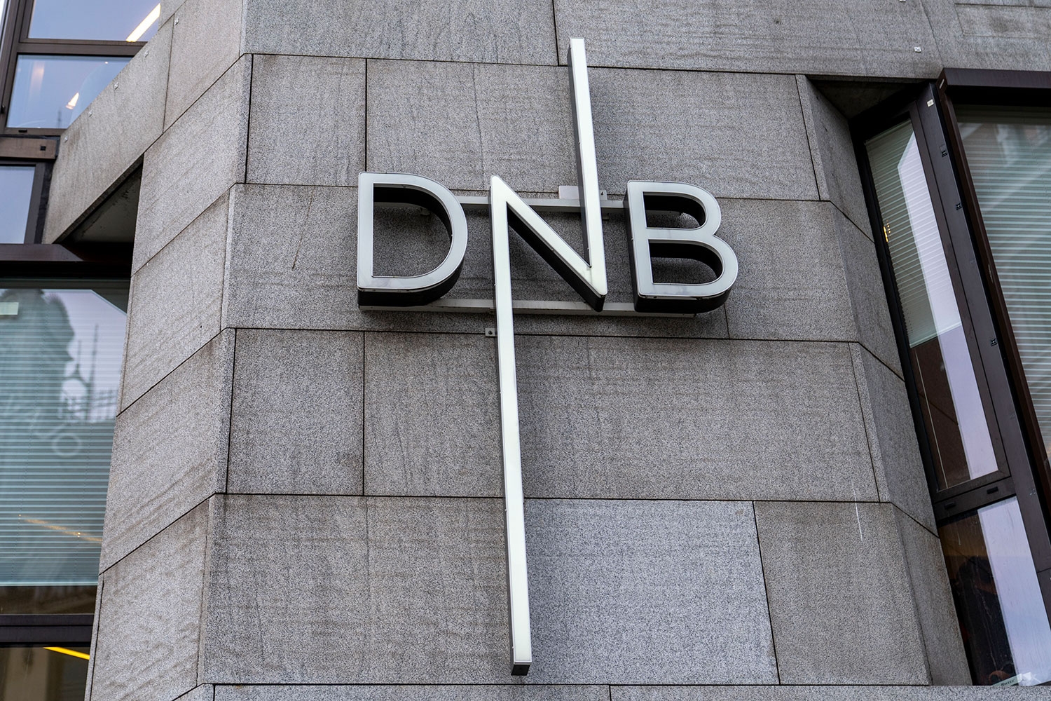 6000 DNB-ansatte får konsernbonus på 33.000 kroner for 2023. 