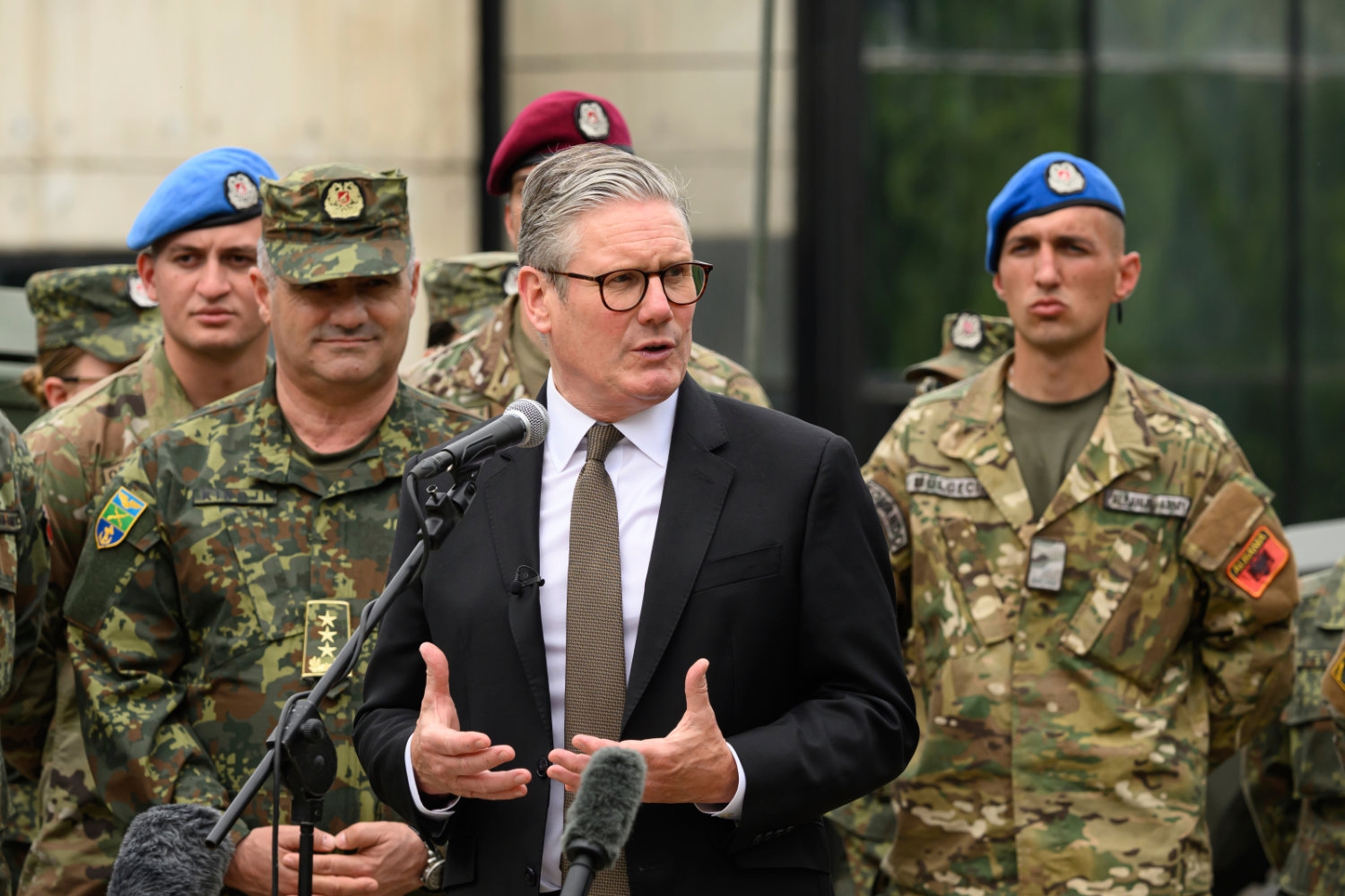 Starmer vil bygge flere våpenfabrikker