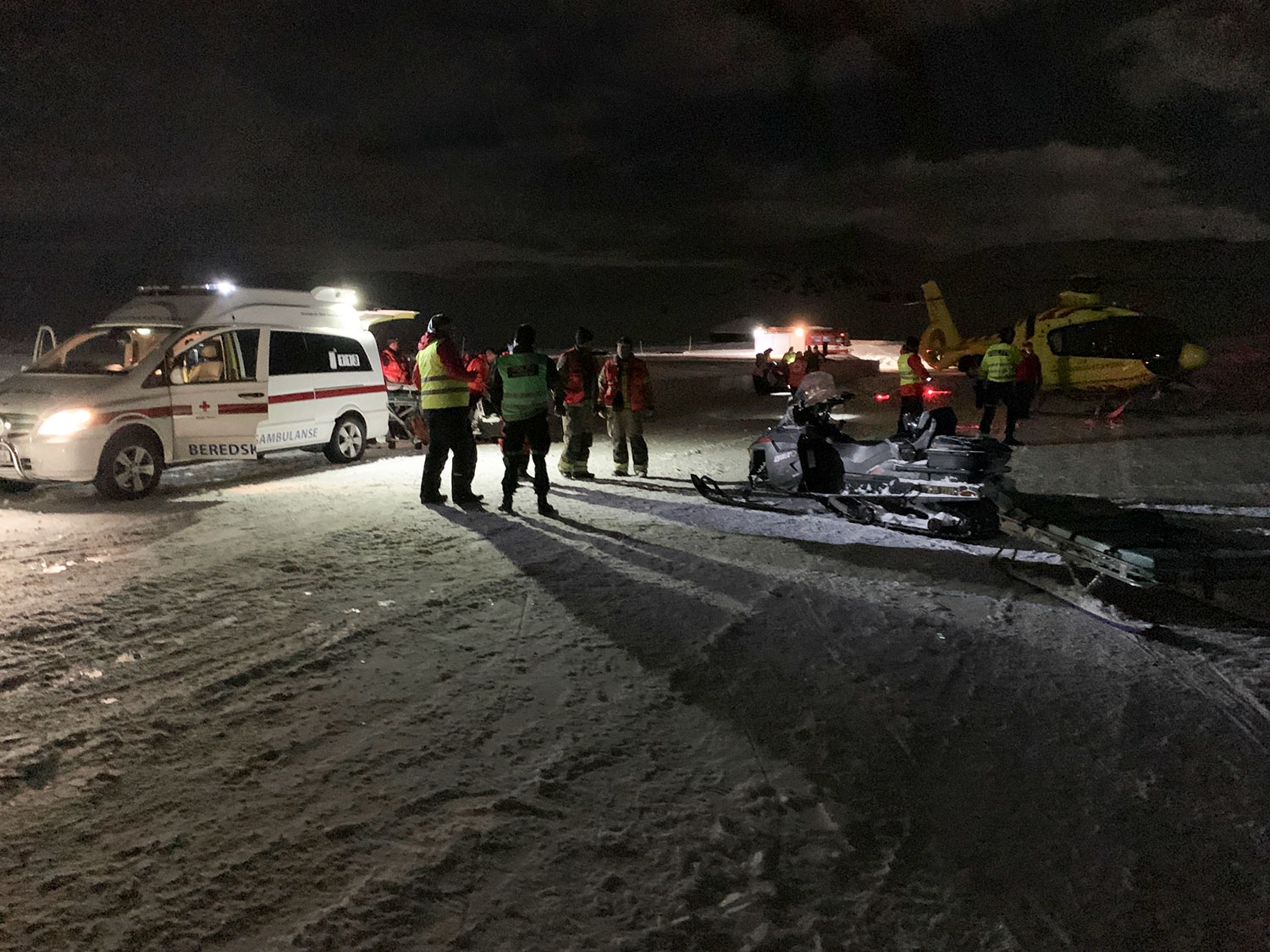 Røde Kors søker i området ved fjellet Bitihorn i Valdres, nordvest for Beitostølen.