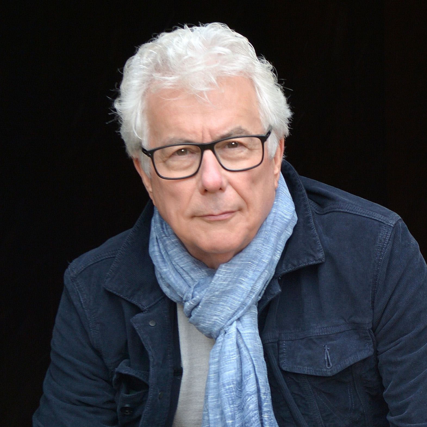 Ken Follett «løser mysteriet om Stonehenge» i sin nyeste bok