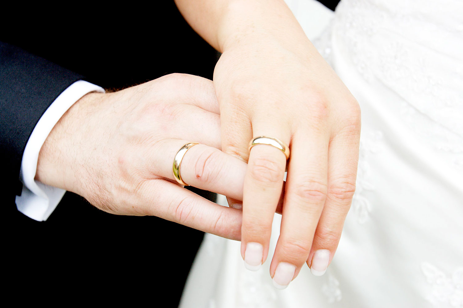 Regjeringen foreslår i et forslag til ny ekteskapslov at det skal bli forbudt å gifte seg med søskenbarn. 