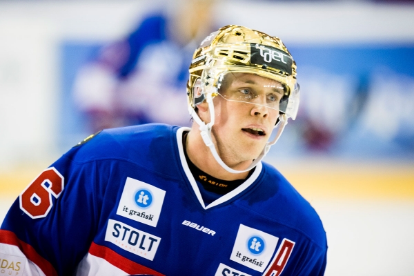 Tobias Lindström scoret to mål da Vålerenga tok sin tredje seier på like mange kamper i eliteserien ishockey og skjøt Sparta ned fra tabelltopp. 