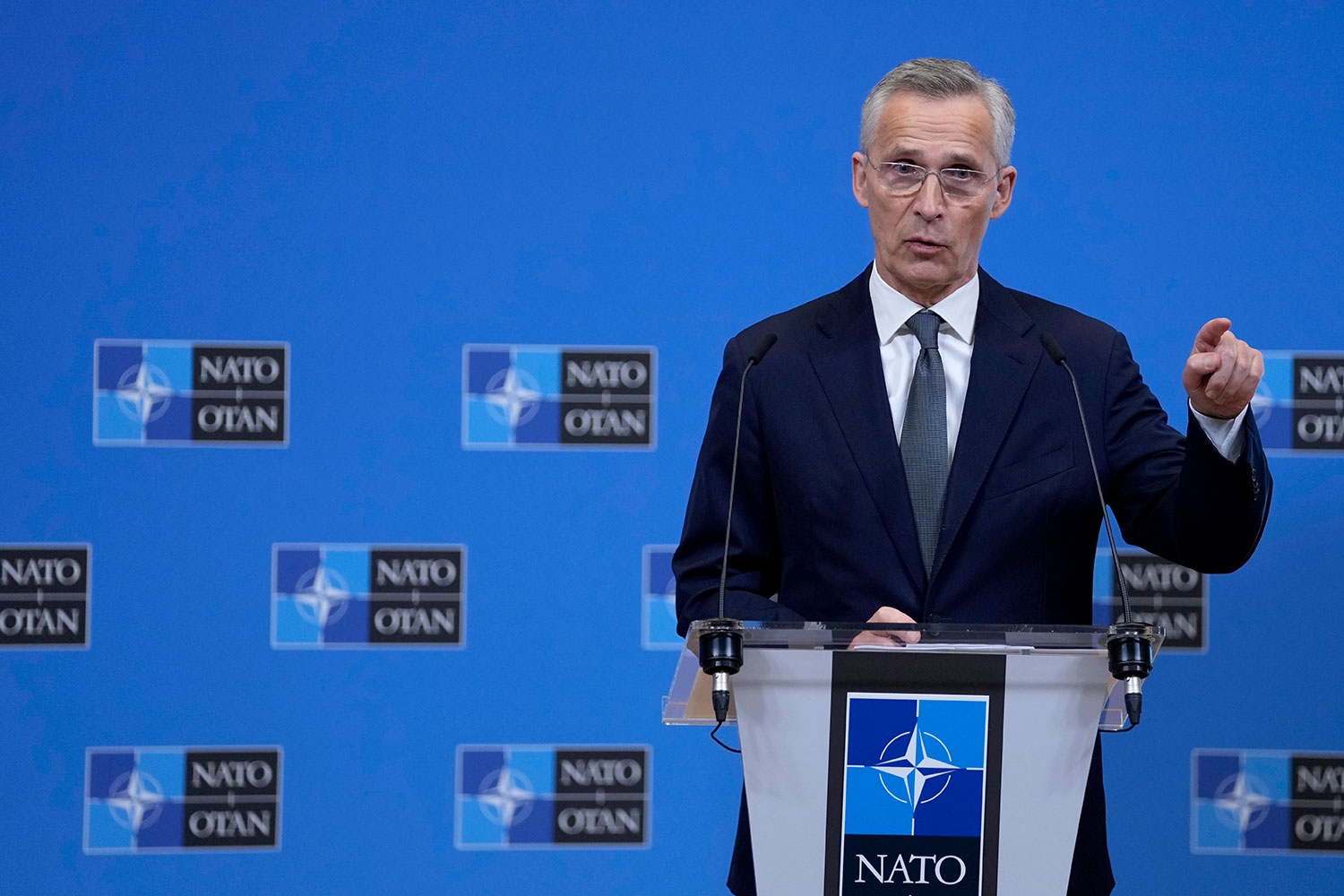 Nato-sjef Jens Stoltenberg vil ha medlemslandene med på opprettelsen av et femårig fond på 100 milliarder euro til Ukraina. 
