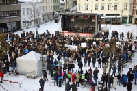 Mange elever fra vgs samlet seg på torget onsdag