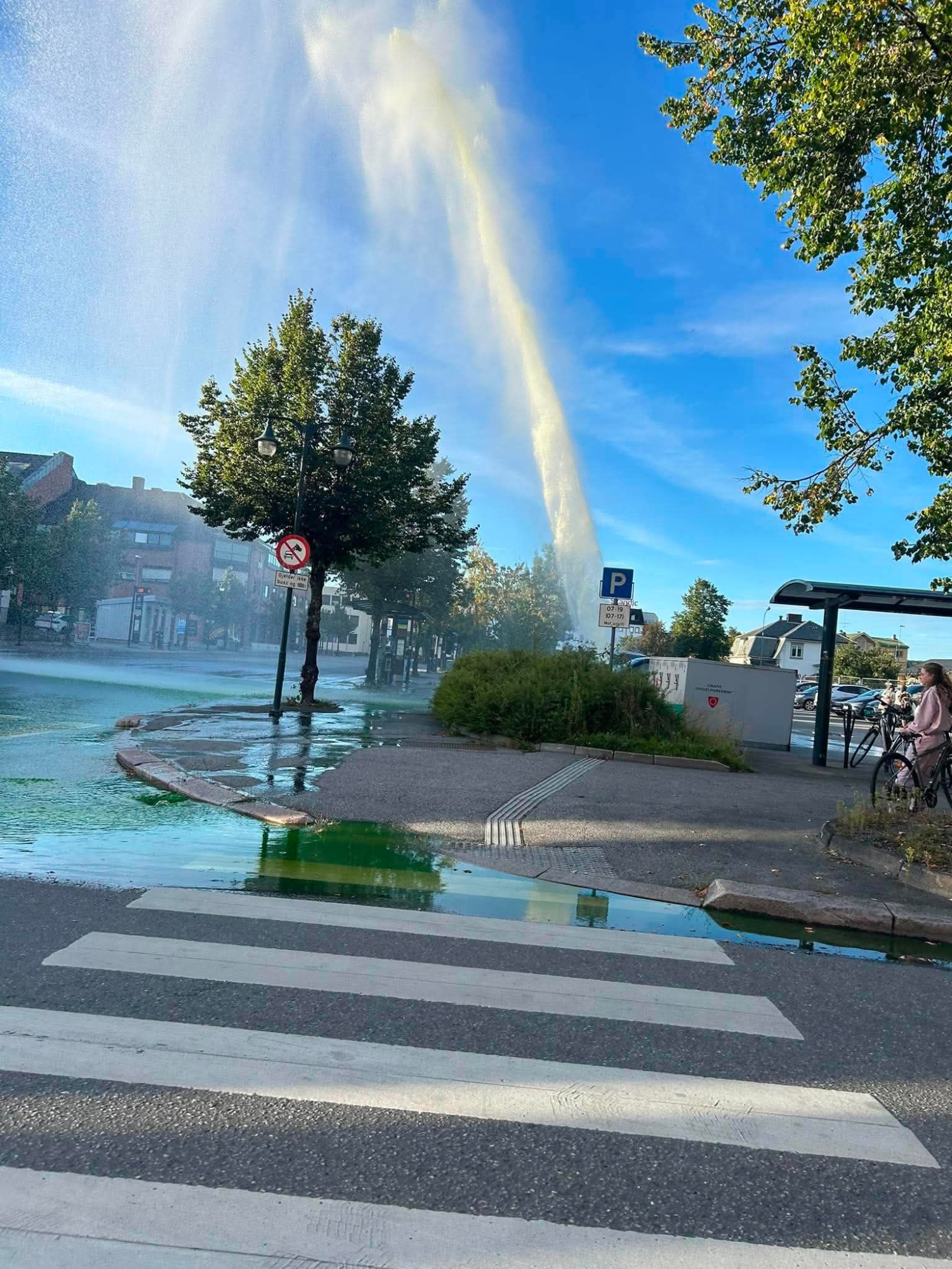Vannlekkasje i Hønefoss sentrum