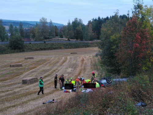 Fra ulykkesstedet. Redningsmannskaper i arbeid.