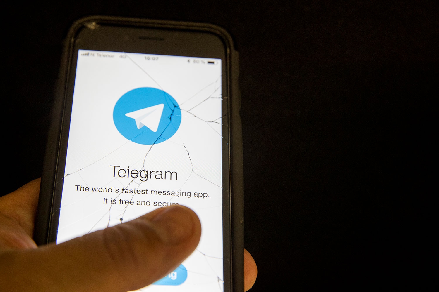 Telegram vil ikke dele brukerdata med politiet, noe som gjør det vanskelig å finne personer som driver dopsalg i hemmelige kanaler i meldingstjenesten. 