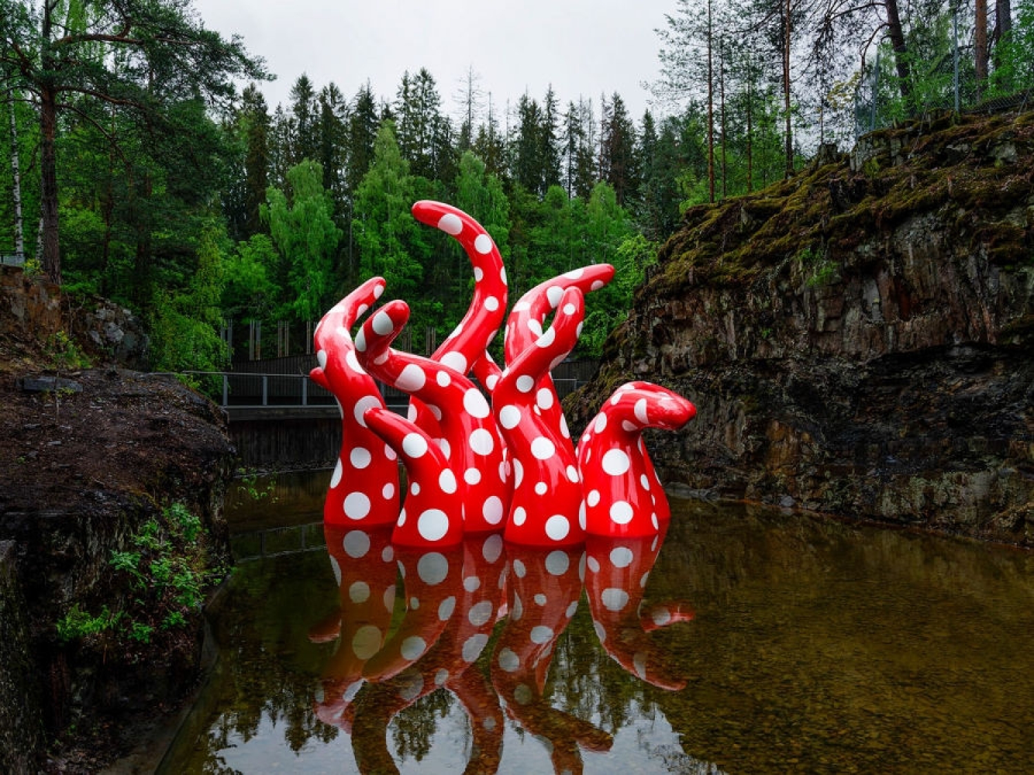 Den japanske kunstneren Yayoi Kusama er død