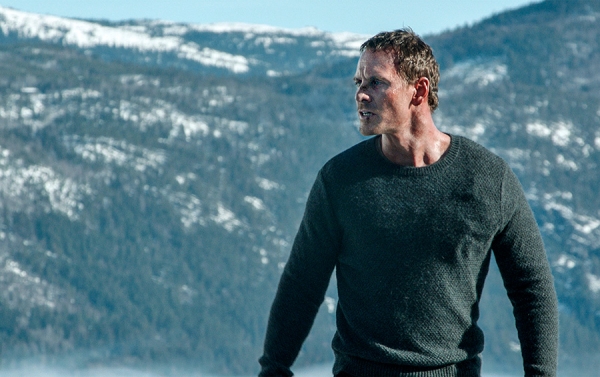 Michael Fassbender spiller Jo Nesbøs Harry Hole i Tomas Alfredsons «Snømannen», som får norgespremiere neste fredag. Han måtte gi seg i kast med ekte snø – og kulde. 
