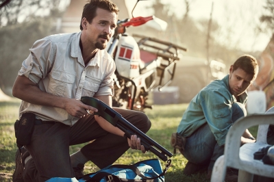 Tobias Santelmann og Aksel Hennie spiller hovedrollene i "Mordene i Kongo".