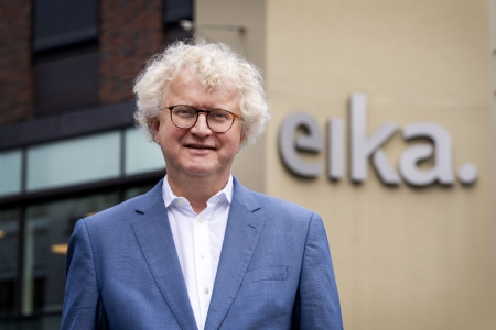 Sjeføkonom i Eika-gruppen Jan Ludvig Andreassen mener utsiktene i byggebransjen taler for at Norges Bank bør kutte renten allerede nå, og ikke vente til sommeren eller høsten neste år.