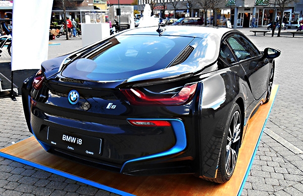 BMW i8