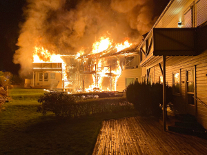 Fire leiligheter totalskadd i brann på Nøtterøy