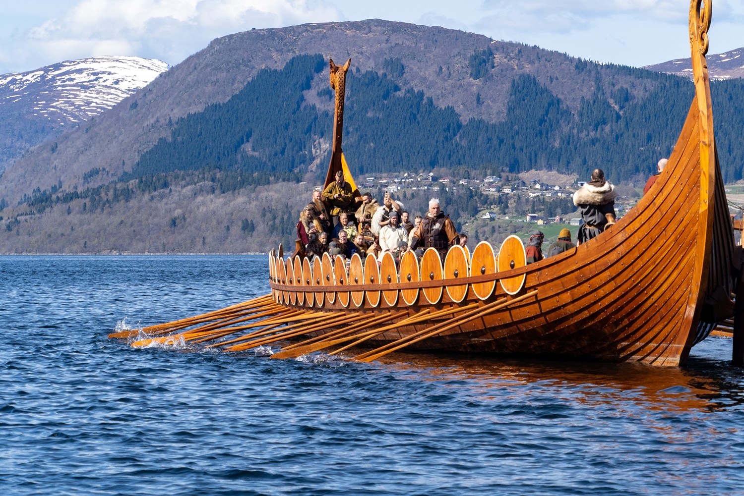 Myklebustskipet på Eidsfjorden under sjøsettingen i 2024 